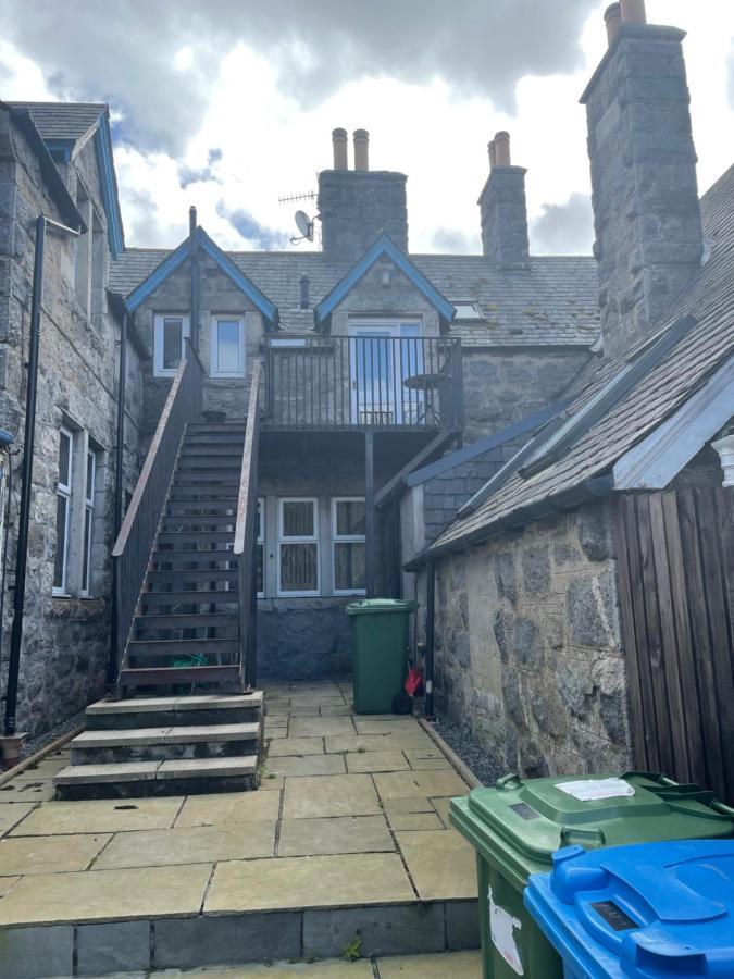 Newsagents Flat Apartment Lairg Exterior photo