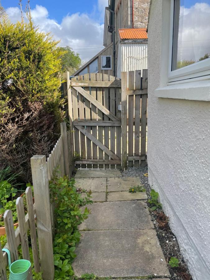 Newsagents Flat Apartment Lairg Exterior photo