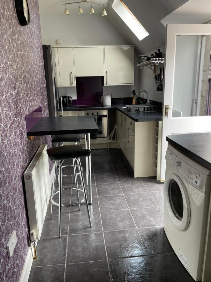Newsagents Flat Apartment Lairg Exterior photo